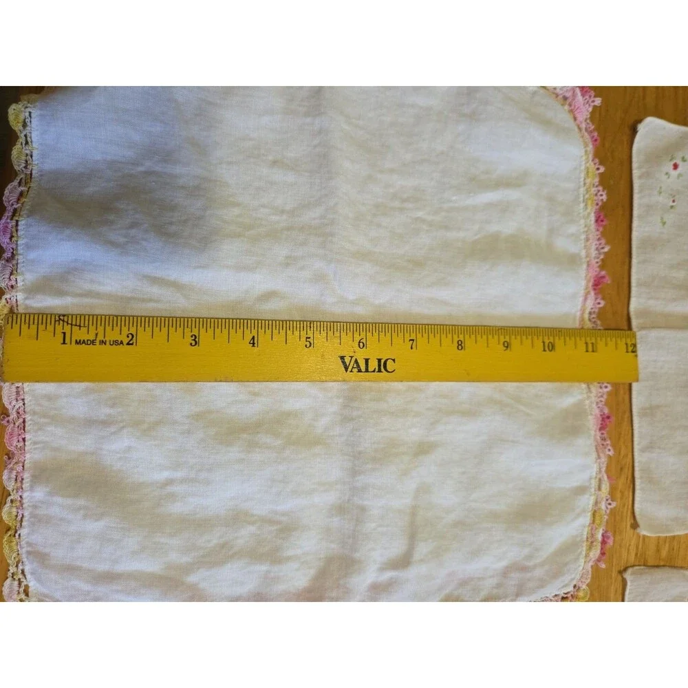 tot of 4 Vintage Nakins embrodiery